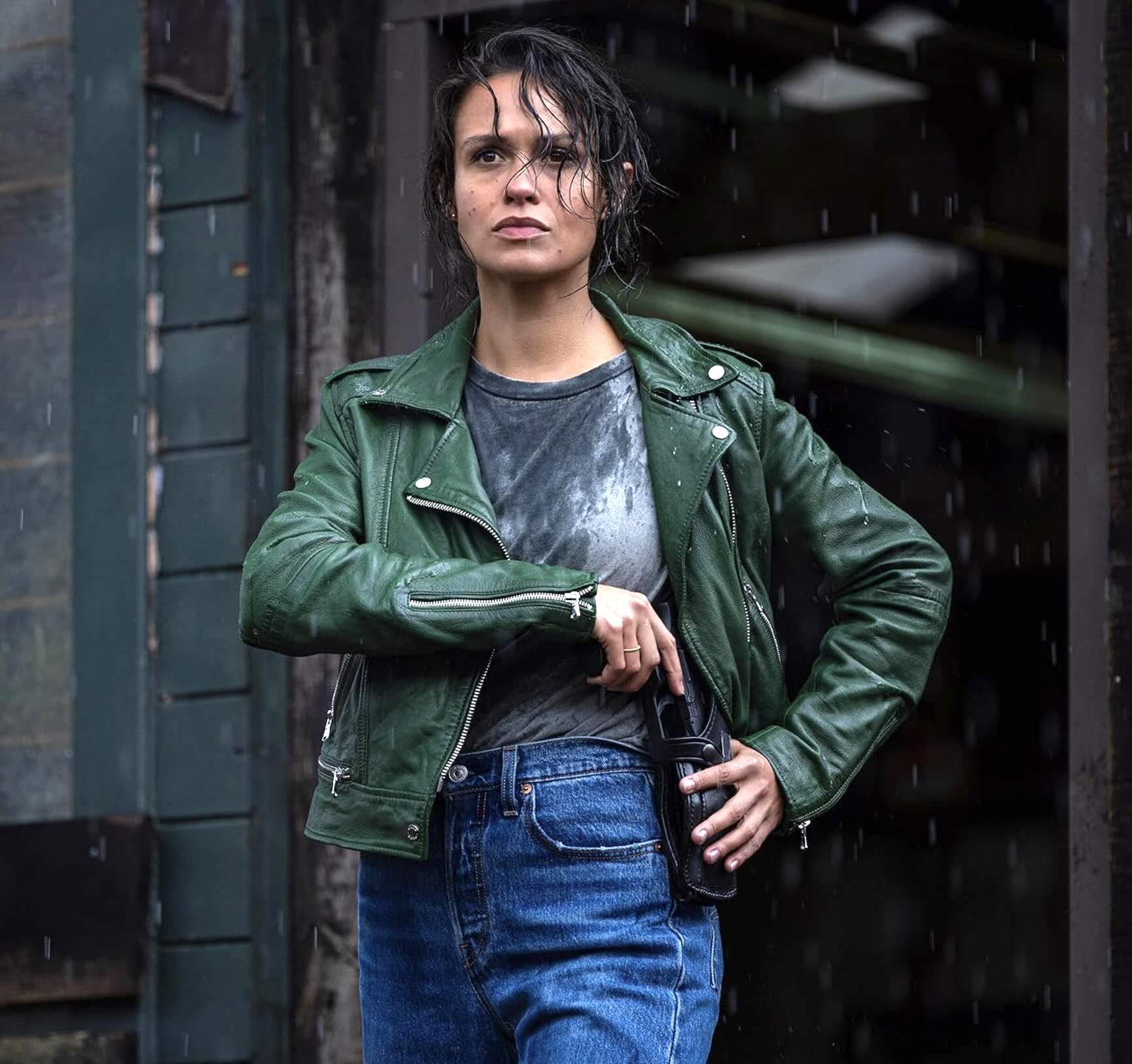 Tara (Holly Mae Brood) plays a young female detective chasing the killer in AMSTERDAMNED II.