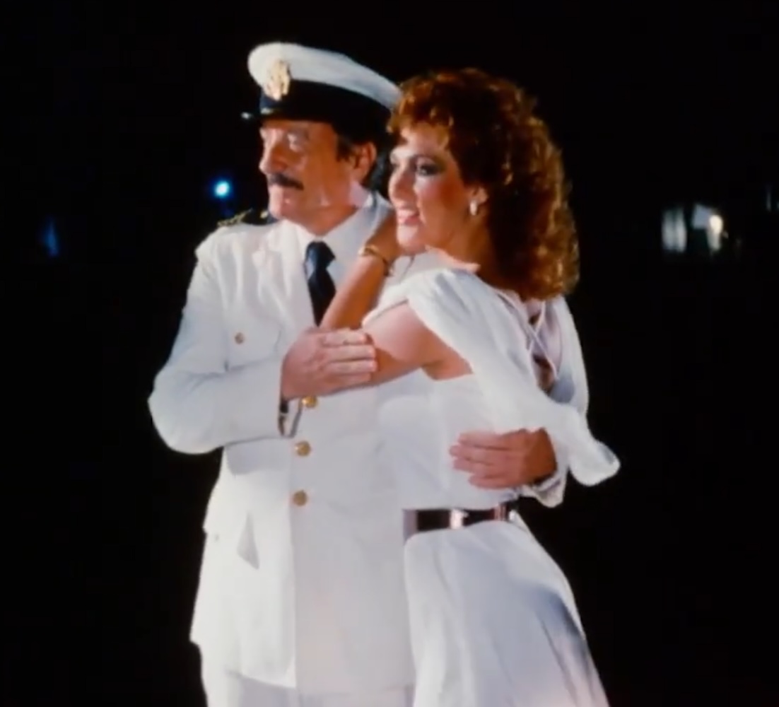 "Oooh, look at that beautiful, creepy ship. I simply must visit it right now!"